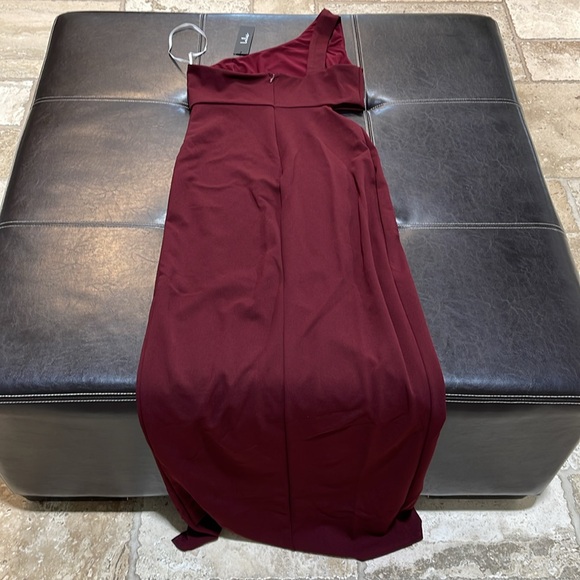 LULUS Simply Beautiful One Shoulder Column Gown - Picture 10 of 10